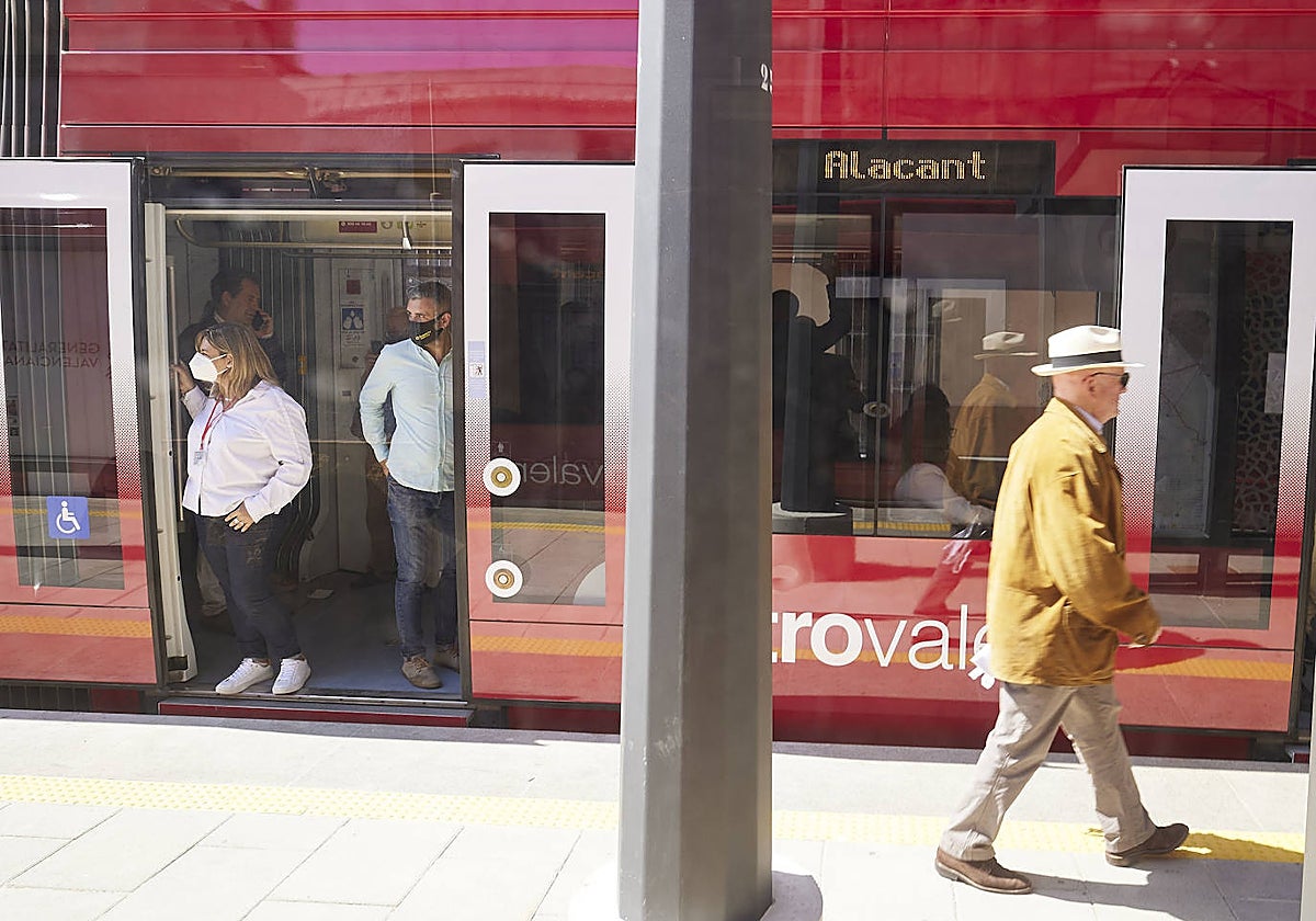 Línea 10 del tranvía a Nazaret.