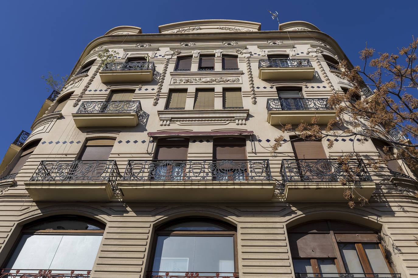 Un paseo por la Gran Vía del Marqués del Turia