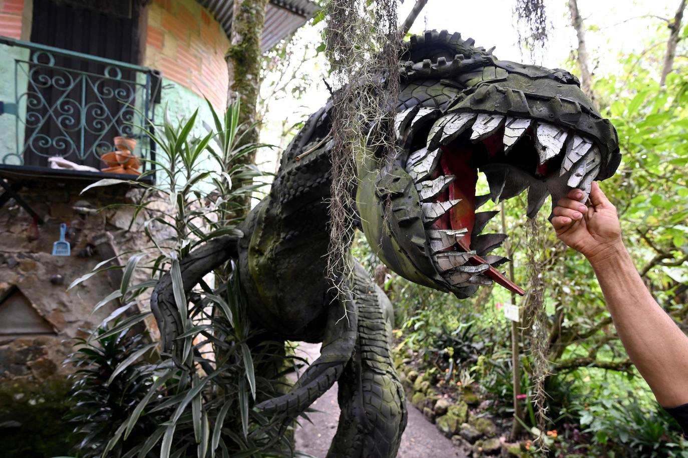 Los gigantes de basura que se convierten en arte