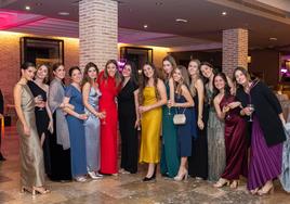 Amigas de Mery Pitarch en la celebración del cumpleaños.