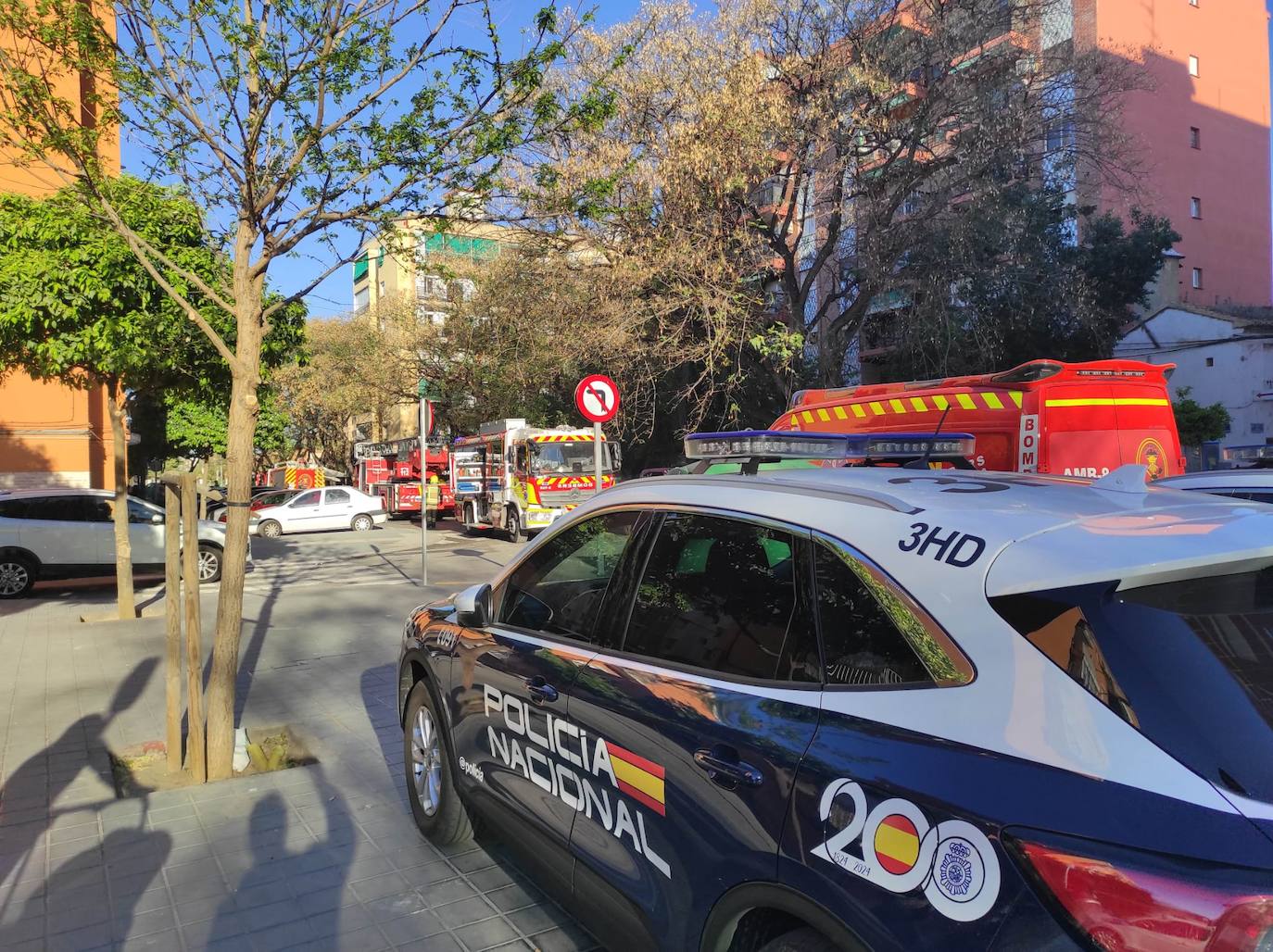 Tres personas mueren en un incendio en Valencia