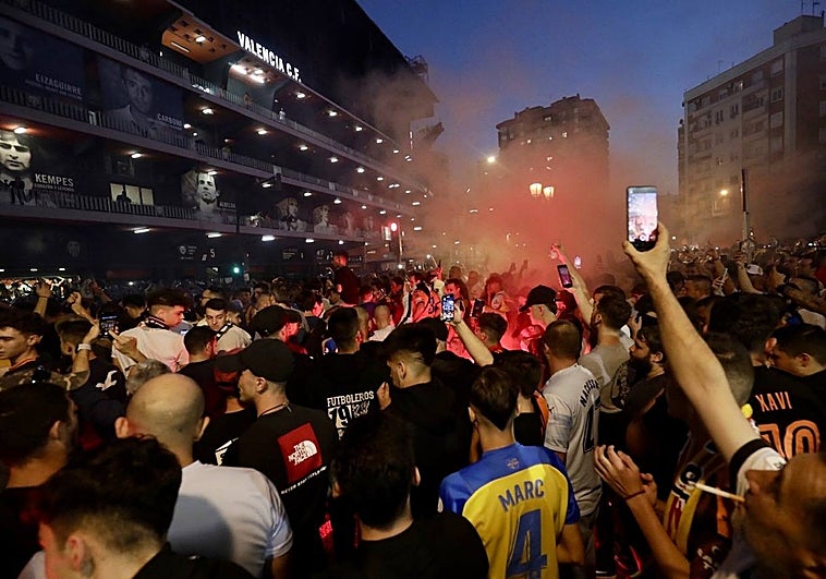 El autobús del Valencia volverá a entrar por la Avenida de Suecia