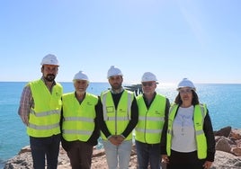 Autoridades municipales en la visita a las obras.