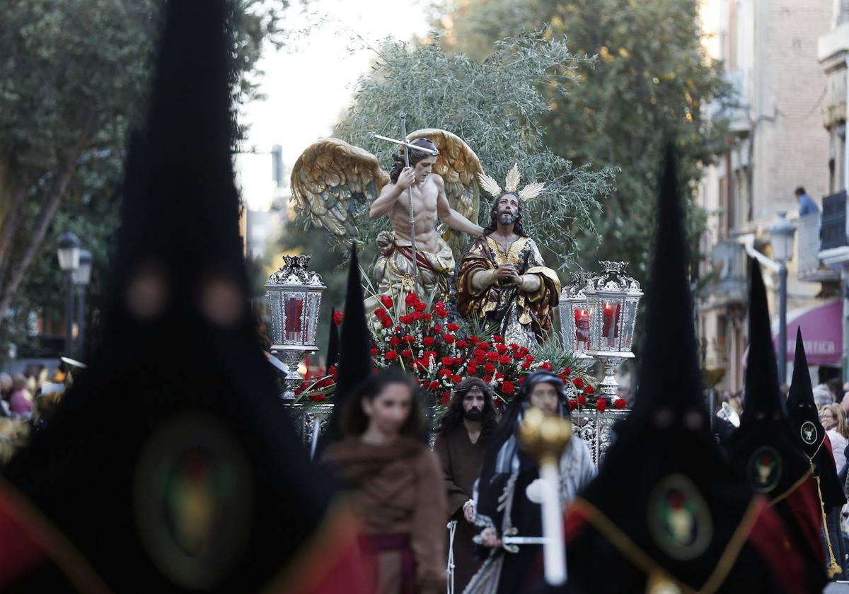 Procesión General del Santo Entierro en la Semana Santa Marinera de Valencia.