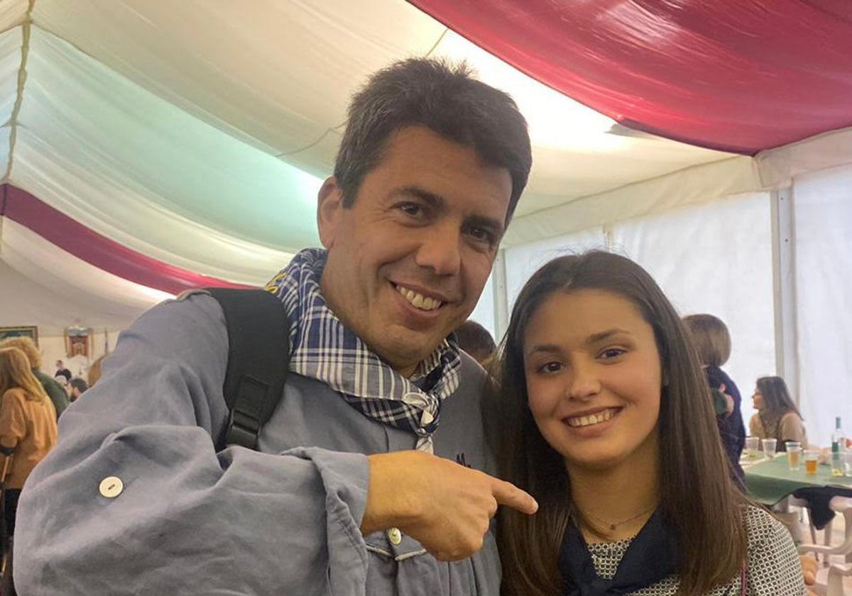 Mazón junto a Andrea Gigante.