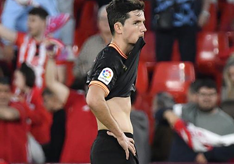 Los cortocircuitos que están aniquilando al Valencia