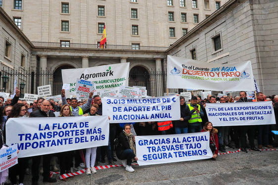 Protesta contra el recorte del trasvase.