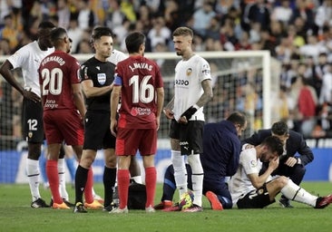 El VAR vuelve a desatar la indignación en Mestalla