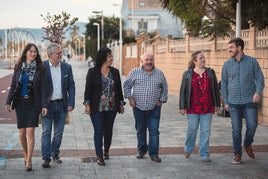 Sandra Milena, con Alandete, Peris y otros miembros de Projecte Gandia.