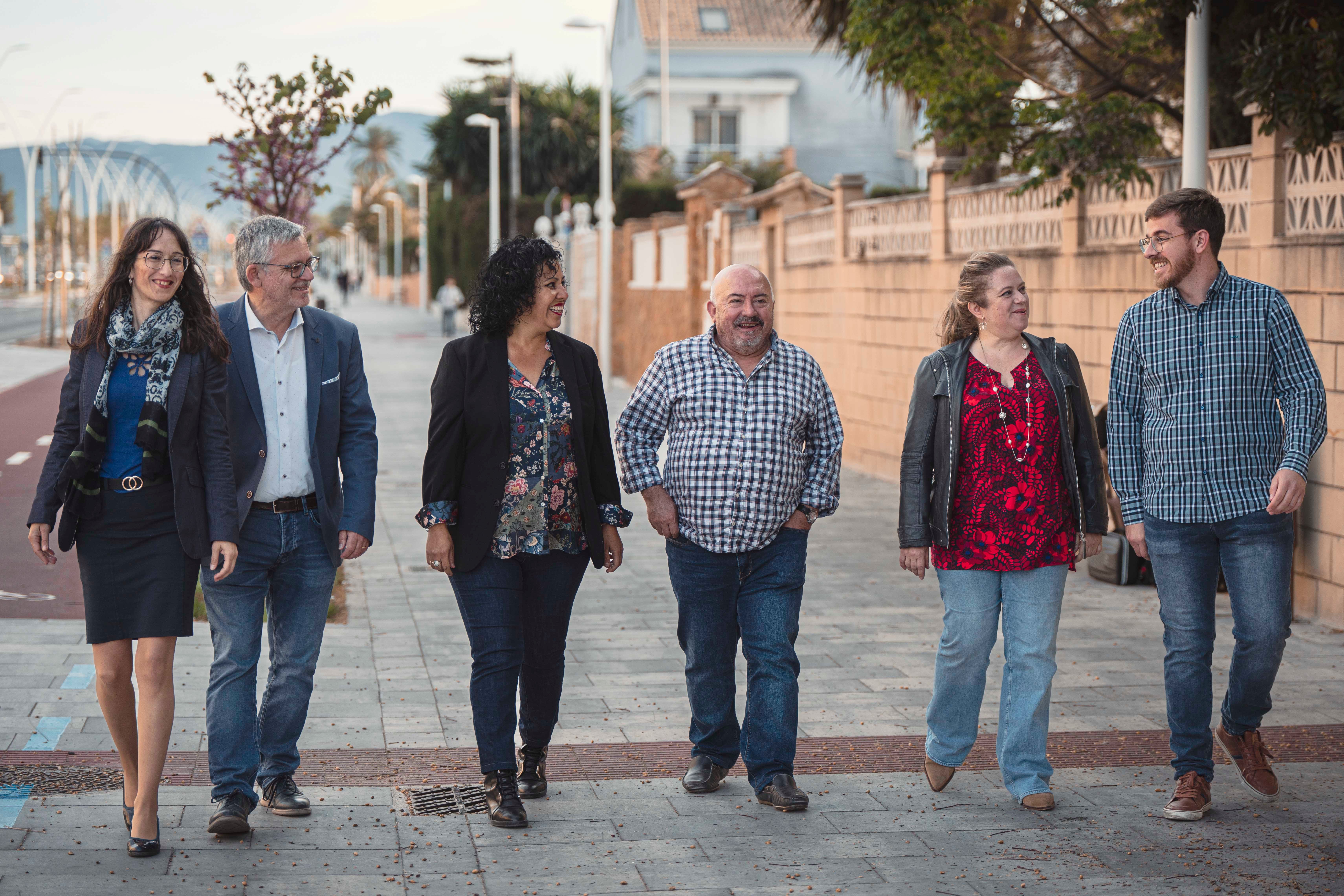 Sandra Milena, con Alandete, Peris y otros miembros de Projecte Gandia.