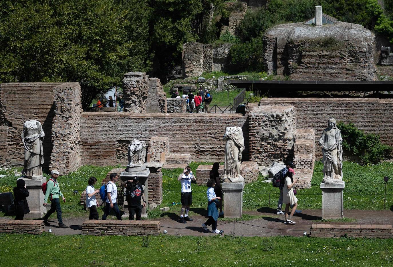De visita por el Foro Romano, el corazón de la antigua Roma