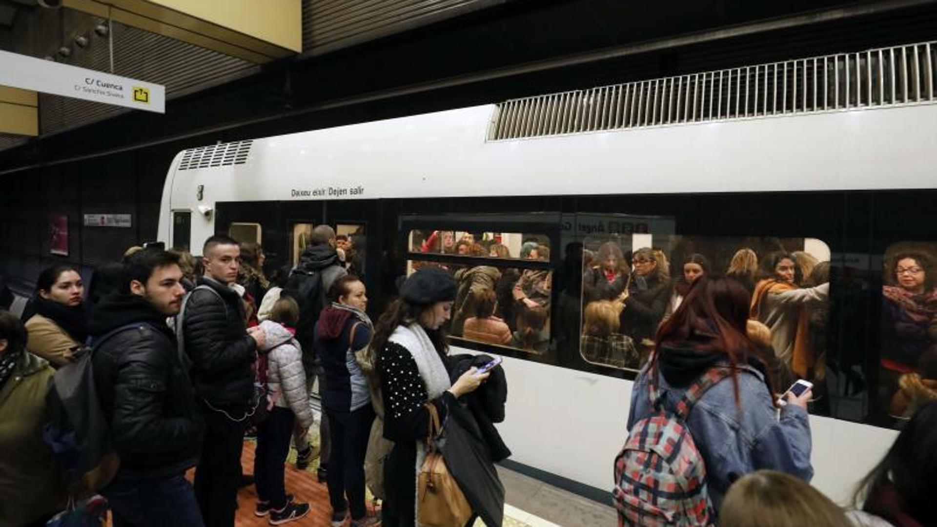 La huelga en el metro de Valencia en abril provocará nuevos paros el  viernes | Las Provincias