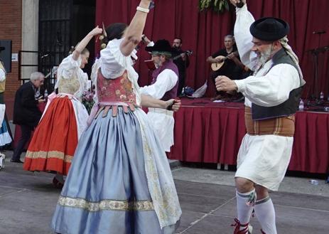 Imagen secundaria 1 - Valencia acoge este fin de semana el único festival de baile tradicional valenciano con música en directo