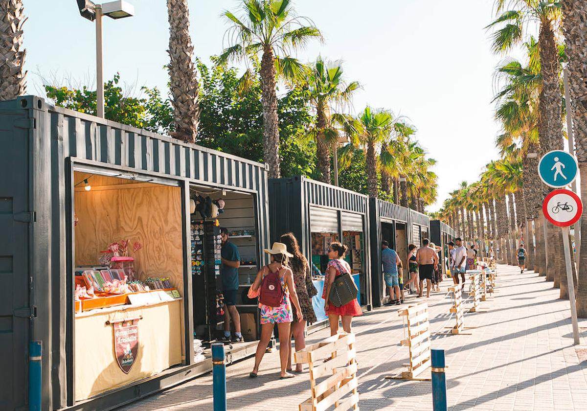 Fería de artesanía en La Marina de Valencia.