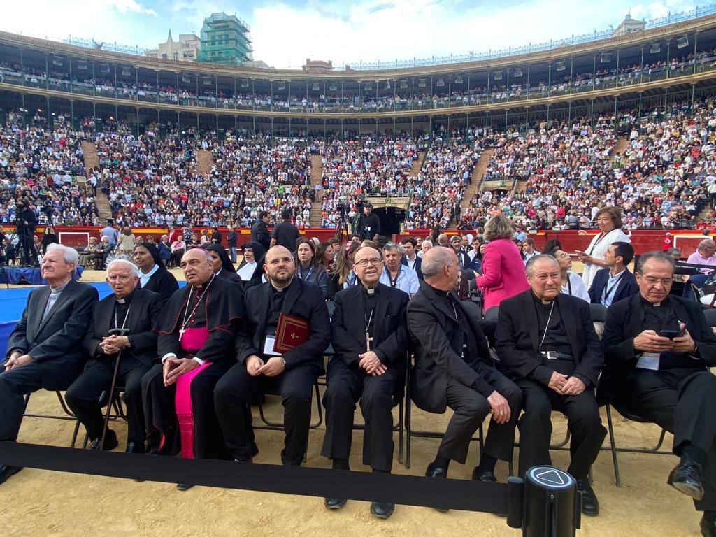 Gran Vigilia por el Centenario de la Coronación de la Virgen de los Desamparados