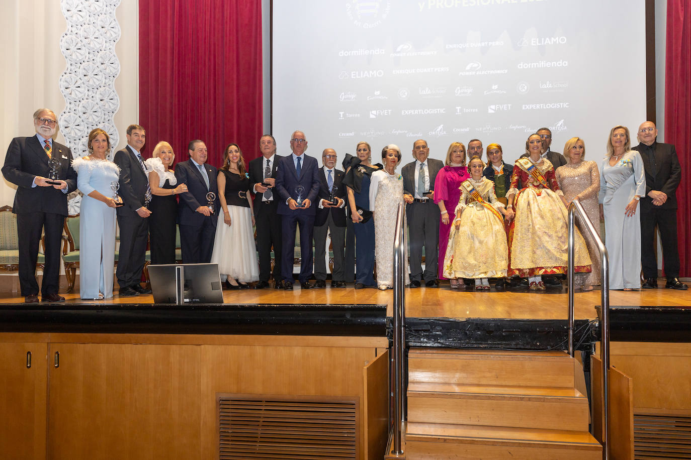 Los asistentes a la gala de los premios de Marisa Marín