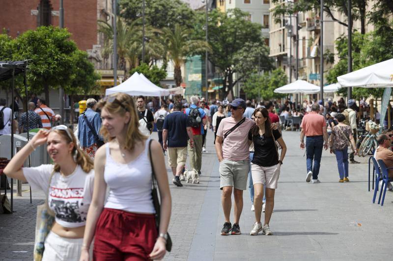 Ambientazo este domingo en las calles de Valencia