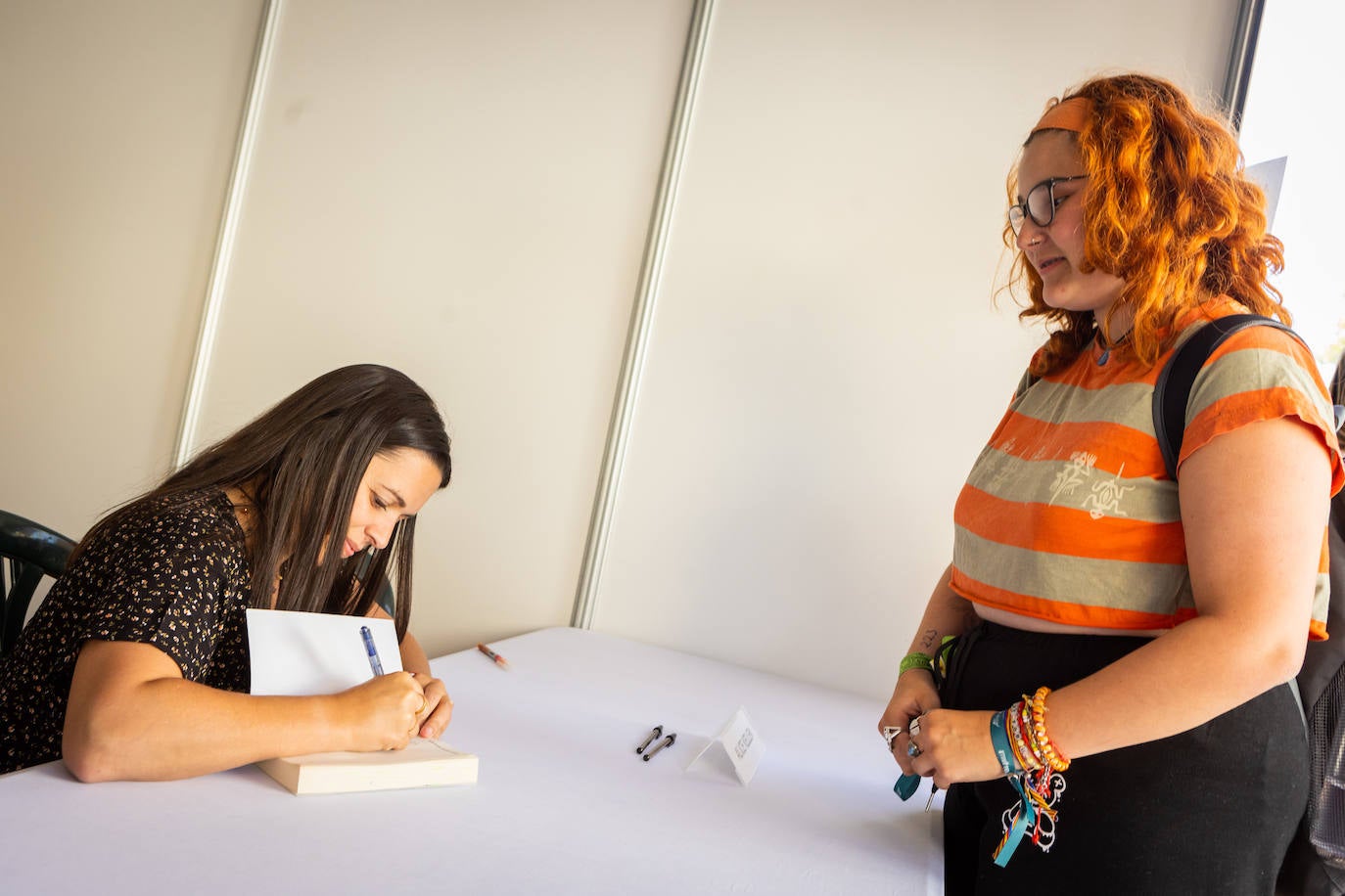 Así ha sido la firma de libros de Alice Kellen