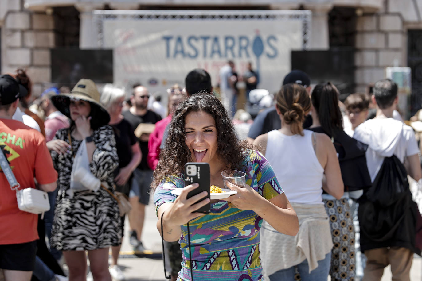 Valencia saborea su gran evento de las paellas