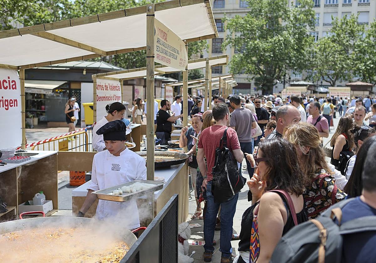 Valencia saborea su gran evento de las paellas