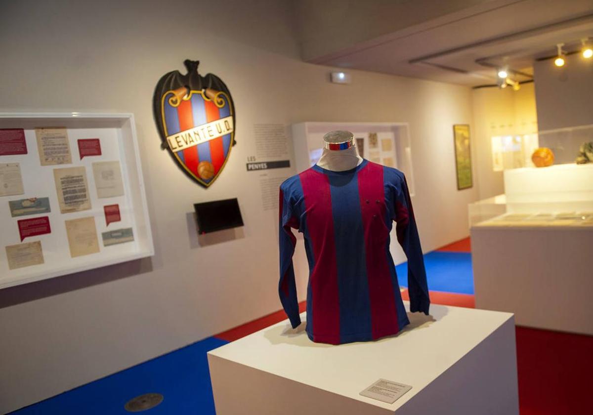 Exposición del Levante UD en l'Etno de Valencia.