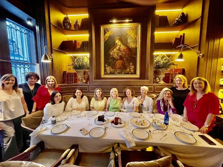 Águeda Martos, Cristina Pérez , M. Dolores Pérez, Nieves Natividad, M. Luisa Martínez, Merche Giménez, María V. Valero, Fanny Osorio, Neus Sivestre y Carmen Romero.