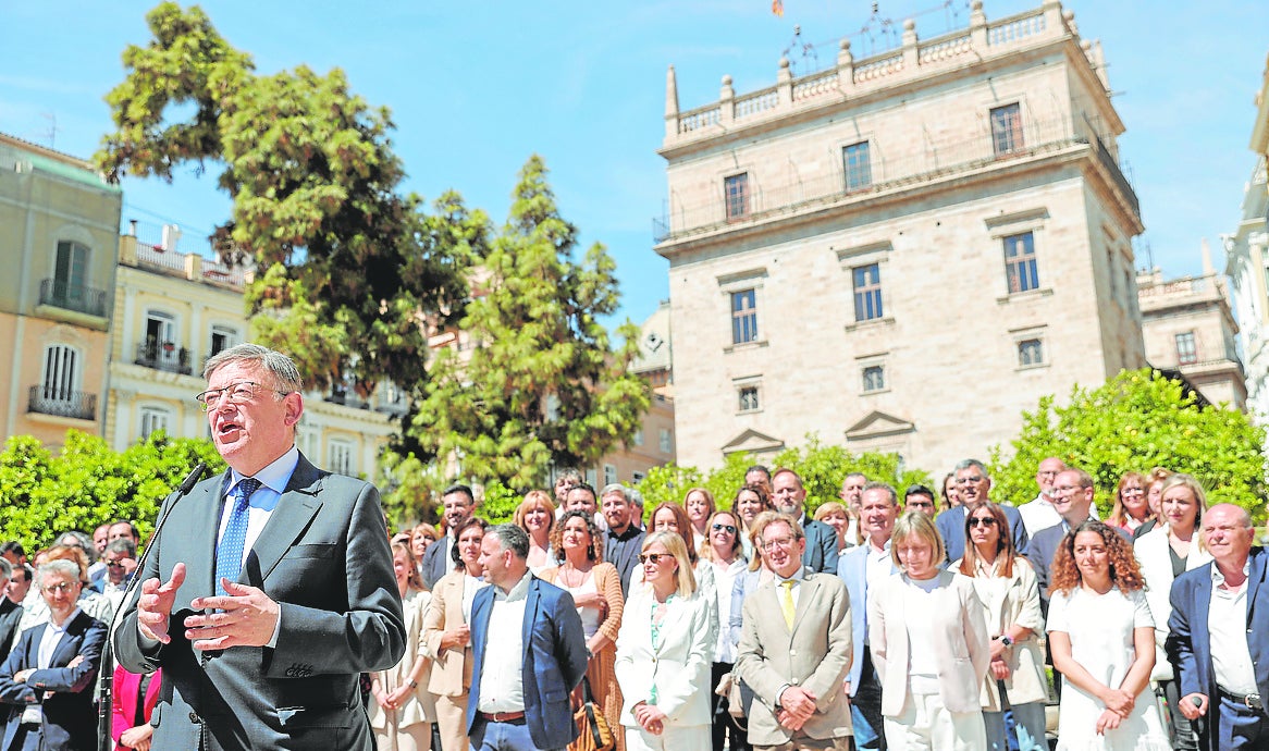 Ximo Puig, junto al resto de candidatos a Les Corts del PSPV.