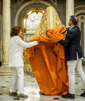 Imagen secundaria 2 - &#039;Descoberta&#039; del manto del Centenario de la Coronación de la Virgen