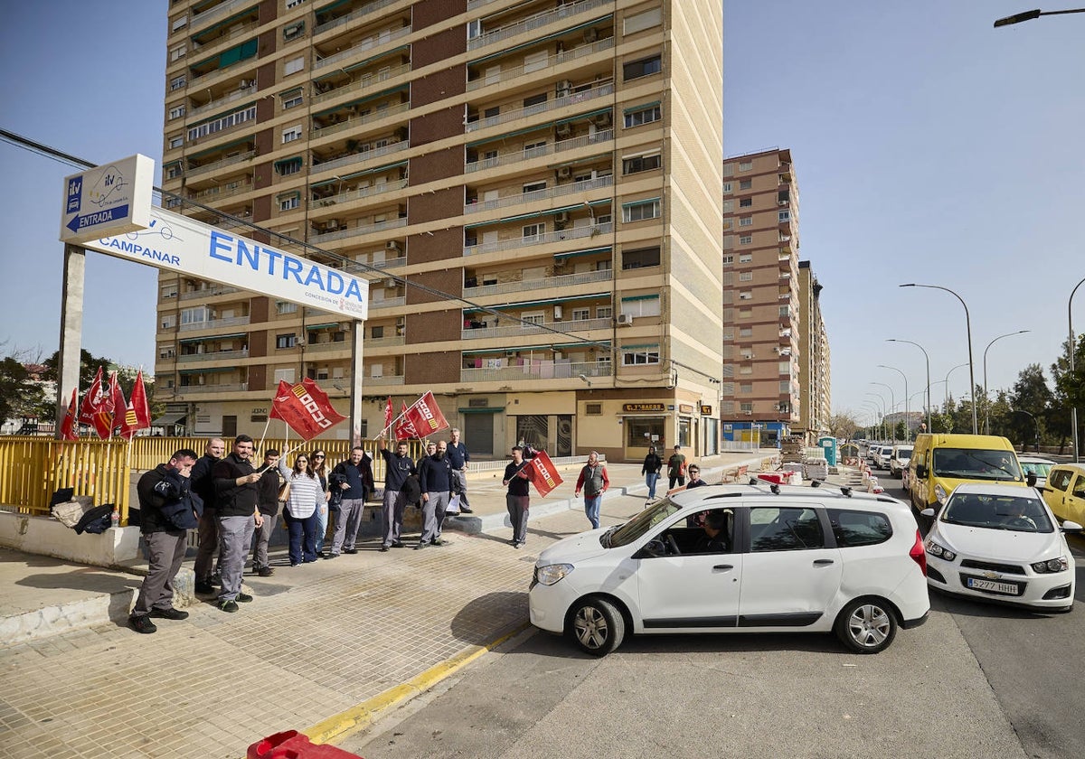 Huelga que tuvo lugar en la estación de ITV de Campanar contra la concesionaria.