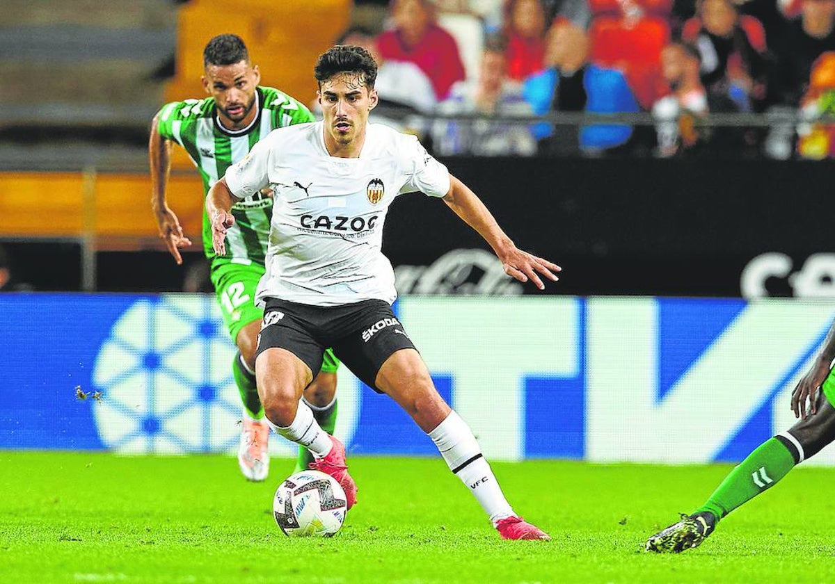 Almeida, en el partido de la primera vuelta ante el Betis.