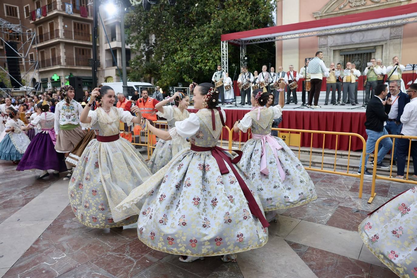 Dansà infantil a la Virgen de los Desamparados