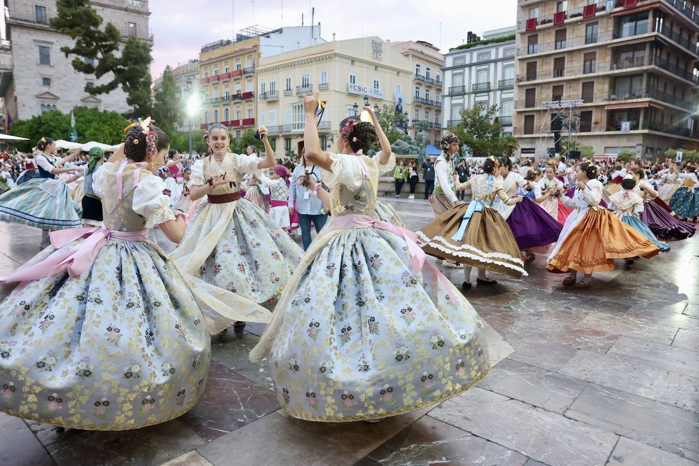 Dansà infantil a la Virgen de los Desamparados