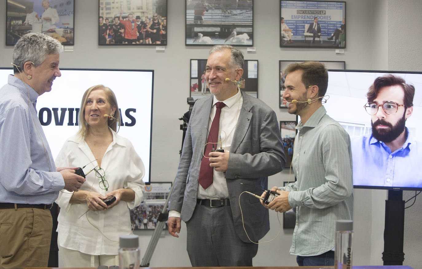 FOTOGALERÍA | Desayuno UCV &#039;Filosofía: Ámbitos laborales y globales&#039;