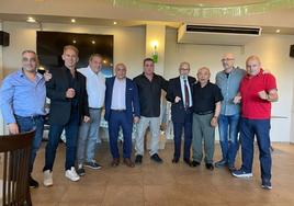 De izquierda a derecha: Sensei Carlos Cabeza, Maestro José Luis Pepiol, Maestro Miguel Ángel Gómez, Sensei Paco Tapia, Sensei Pepe Romero, Shihan José Romero, Maestro Seigo Fujita, Senpai Paco Marco y Maestro José Luis Valdés.