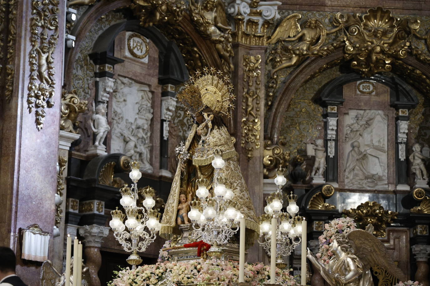 La Catedral de Valencia en la celebración de la misa solemne del centenario de la coronación