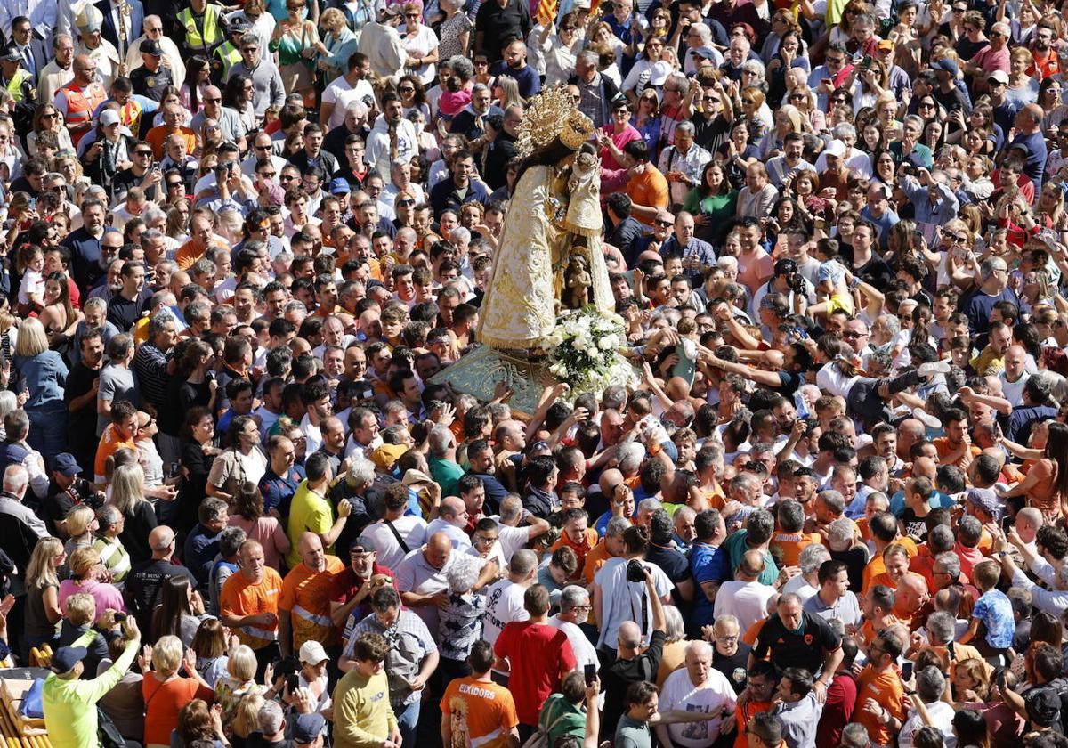 Minuto a minuto del centenario de la coronación de la Virgen de los Desamparados de Valencia