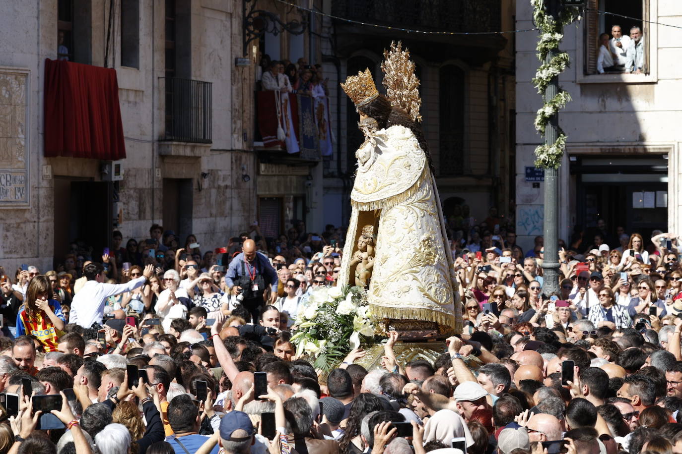 Así ha sido el Traslado de la Virgen de los Desamparados