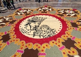 Alfombra realizada por la asociación de alfombristas del Corpus de Ponteareas, para la procesión de la Mare de Déu.