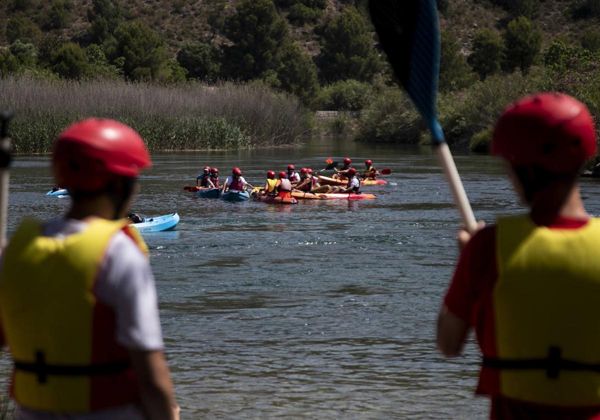 Actividad popular en el río.