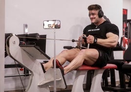 Joan Pradells entrenando en el gimnasio.