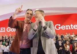 Sánchez y Puig, durante el último acto que los socialistas celebraron en la Ciudad de las Artes y las Ciencias.