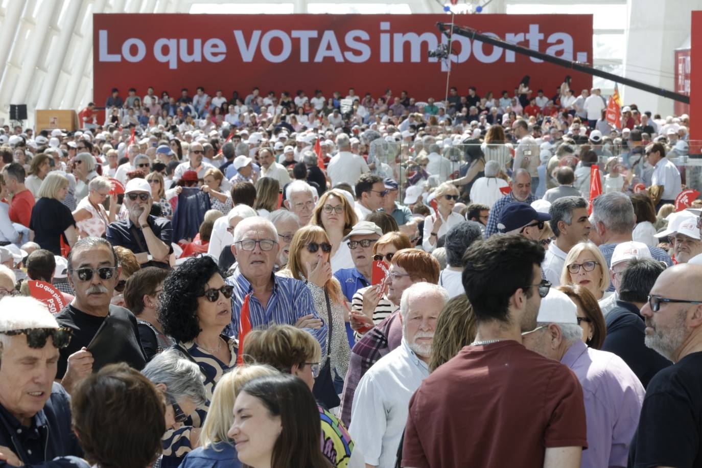 Fotos del mitin de Pedro Sánchez en Valencia antes del 28-M