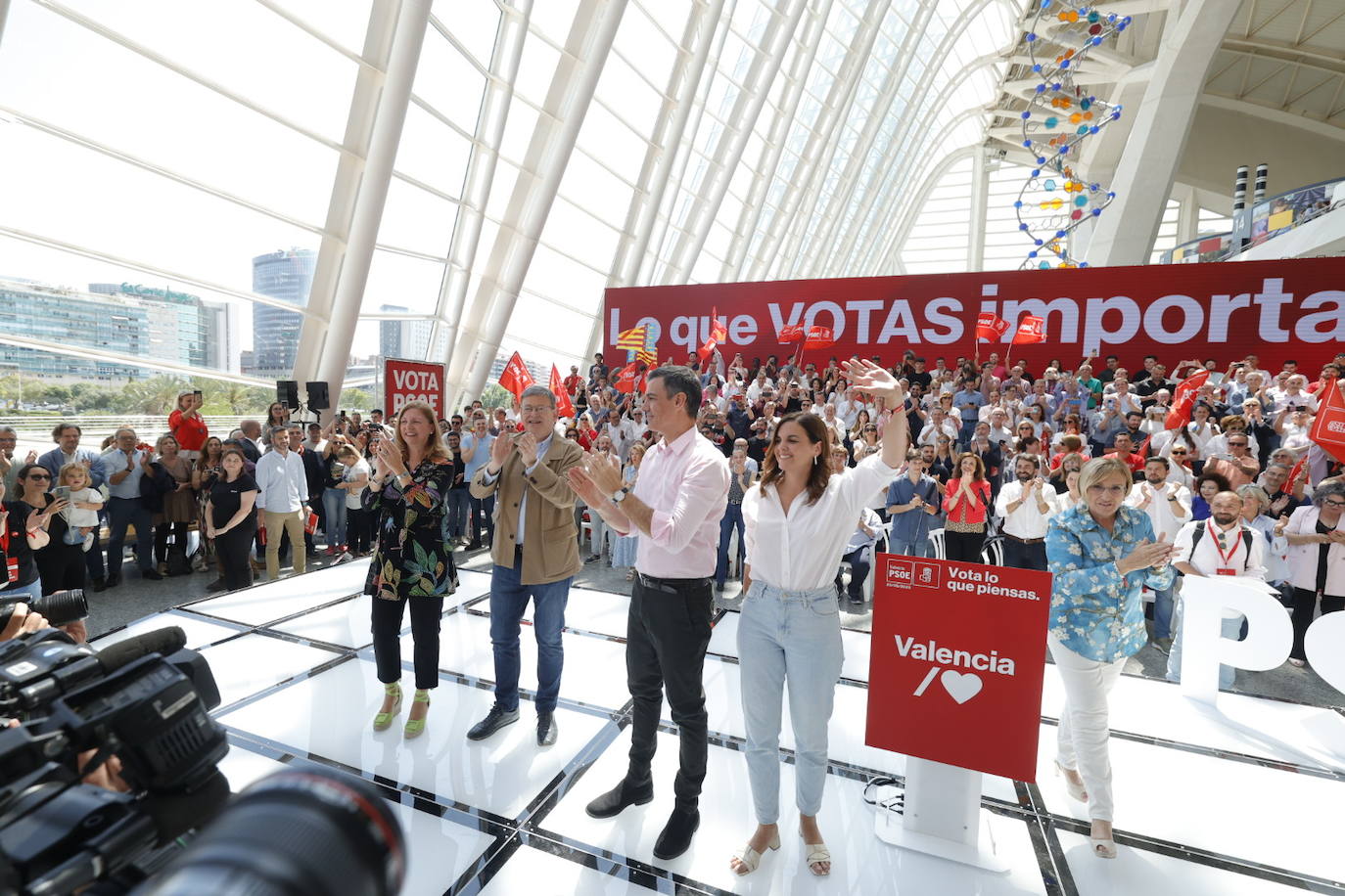 Fotos del mitin de Pedro Sánchez en Valencia antes del 28-M