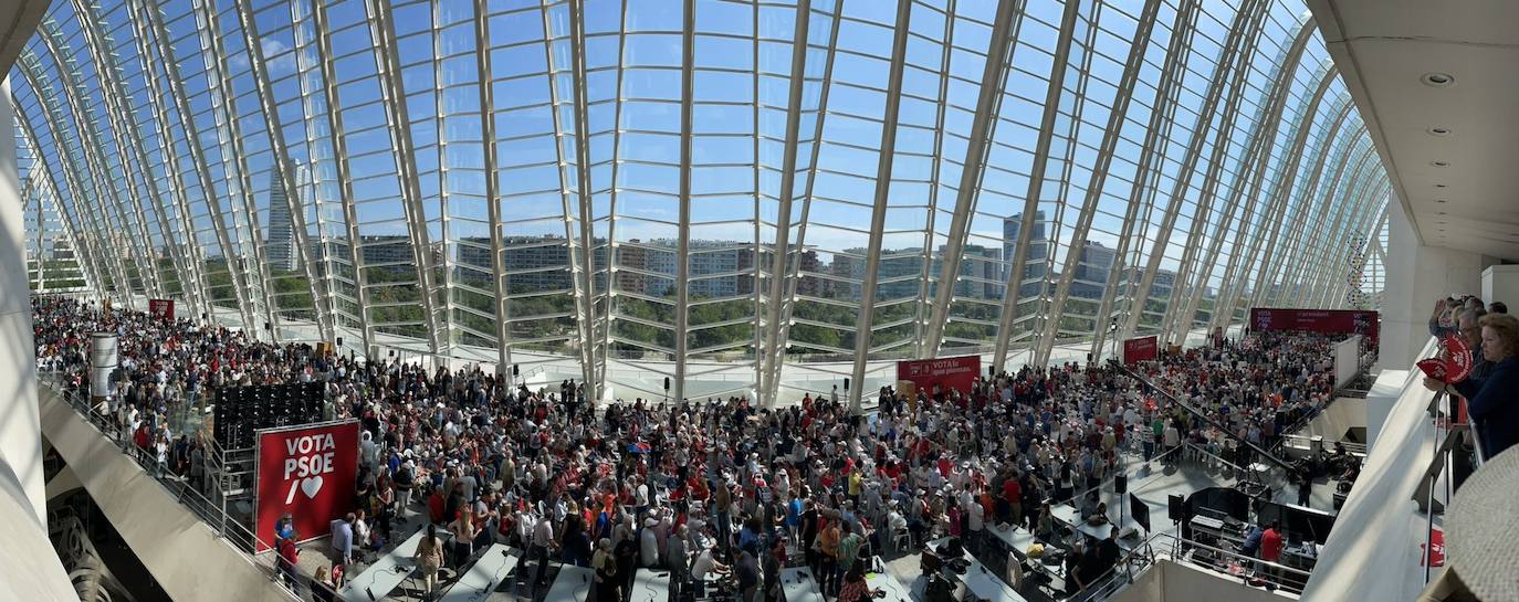 Fotos del mitin de Pedro Sánchez en Valencia antes del 28-M