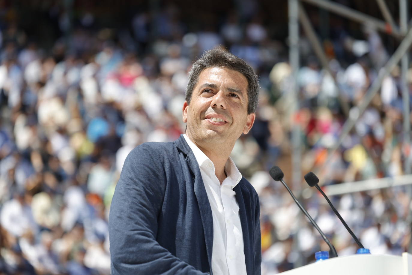 Fotos: el PP llena la plaza de toros en su mitin en Valencia