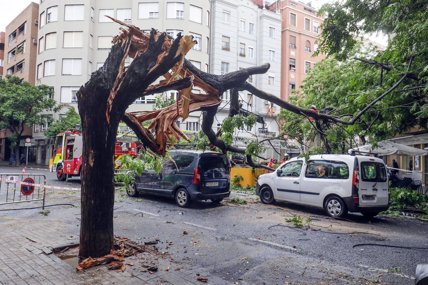 La DANA descarga con fuerza en Valencia y ocasiona varios daños