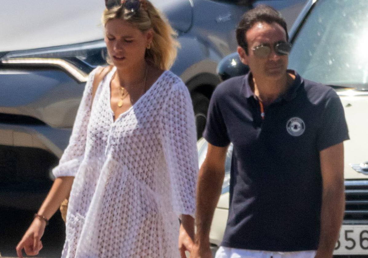 Ana Soria y Enrique Ponce en una foto de archivo, poco después de confirmarse su relación de pareja.