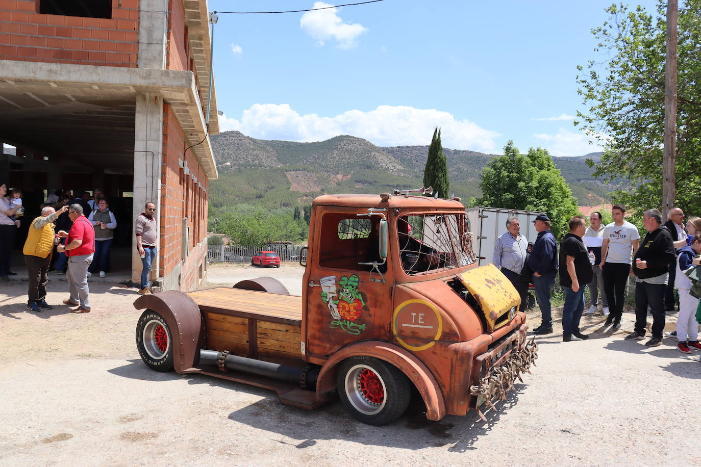 Los camiones y furgones de nuestros abuelos se dieron cita en el Rincón de Ademuz