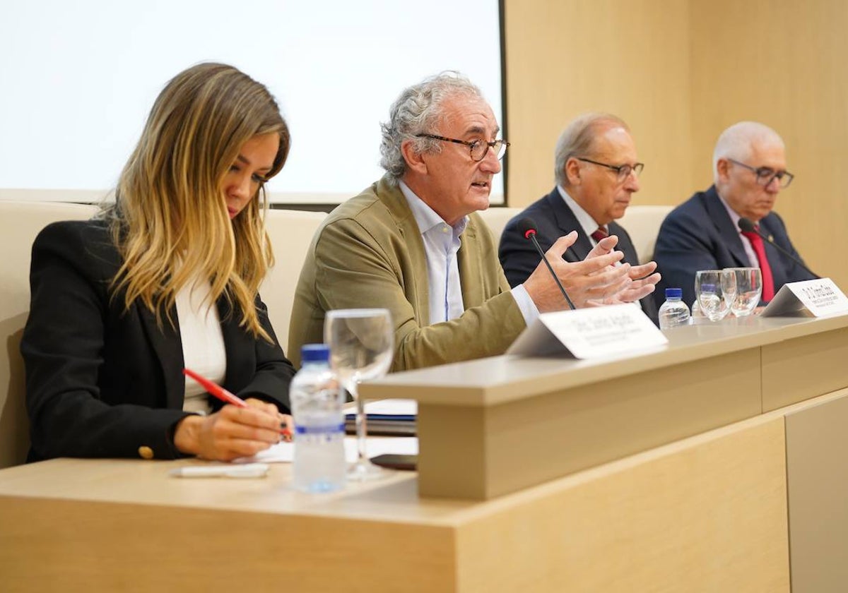 Sonia Agudo, Tomás Cobo, Pedro Ibor y Jesús Gil en la presentación del congreso, este miércoles.