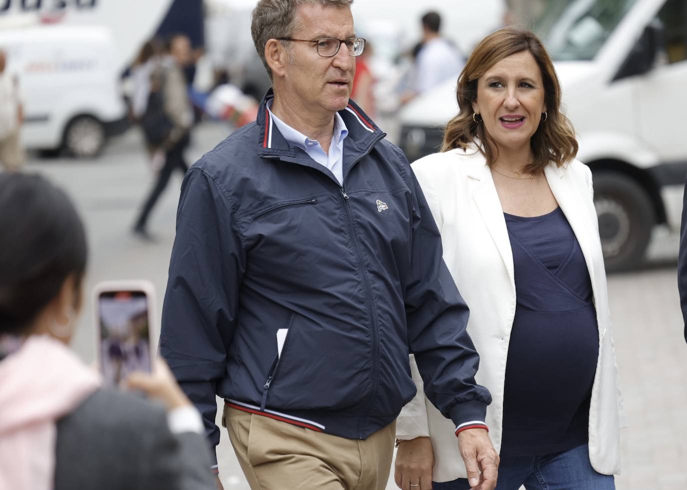 Fotos | Feijóo vuelve a Valencia: del mercado Central a la Fundación Bancaja